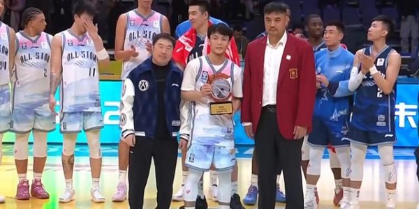 kaiyun-南区明星队获胜 徐杰35分+单手暴扣斩获MVP